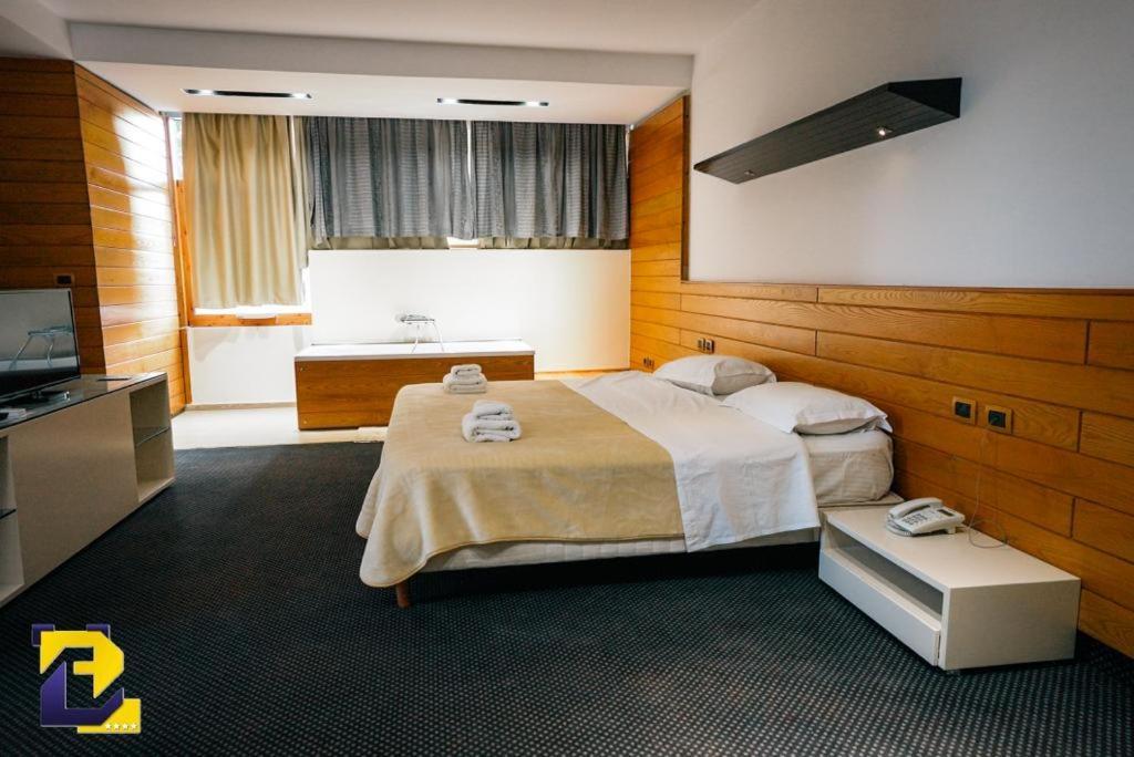 Hotel Bermon Tiran Dış mekan fotoğraf