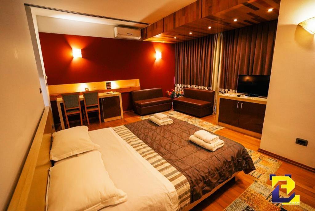 Hotel Bermon Tiran Dış mekan fotoğraf