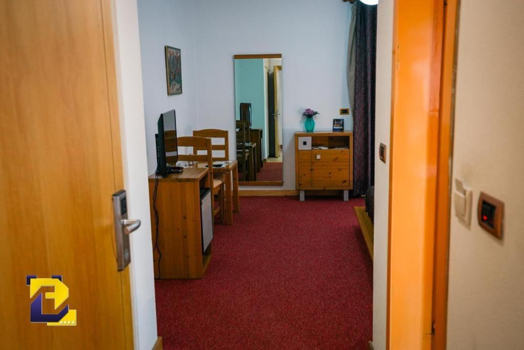 Hotel Bermon Tiran Dış mekan fotoğraf