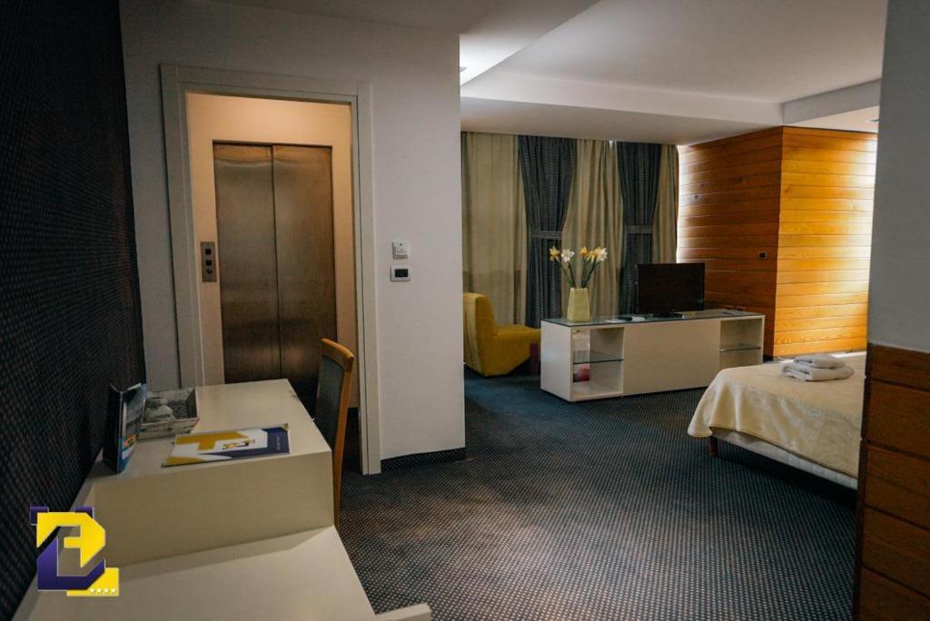 Hotel Bermon Tiran Dış mekan fotoğraf