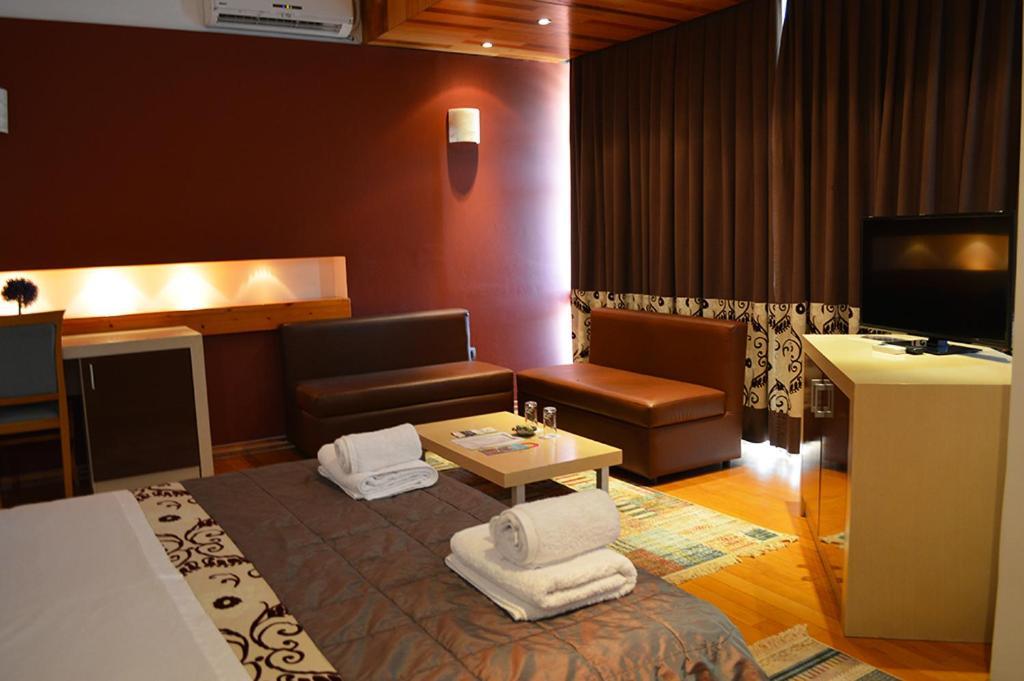 Hotel Bermon Tiran Dış mekan fotoğraf