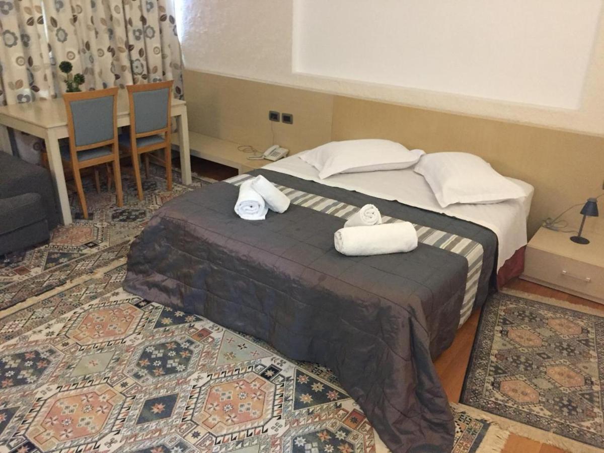 Hotel Bermon Tiran Dış mekan fotoğraf